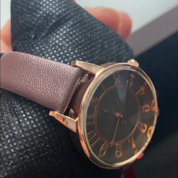 Watch - Picture 3 of 3